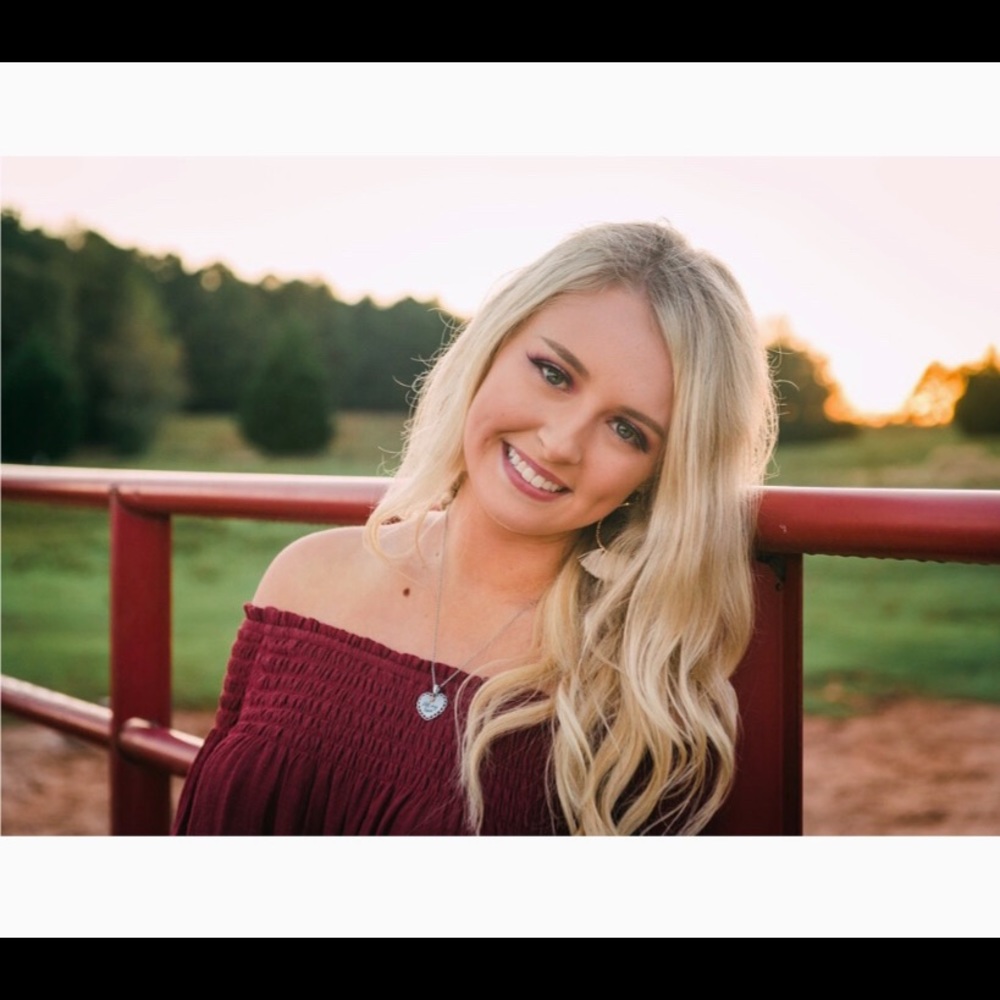 Meet your Posher, Katie - Picture 5 of 5